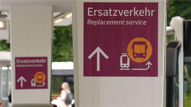 Streckensperrung Hamburg-Berlin: Ersatzverkehr angelaufen Am Freitagmorgen ist der Ersatzverkehr auf der Strecke Hamburg-Berlin angelaufen. (Archivbild)