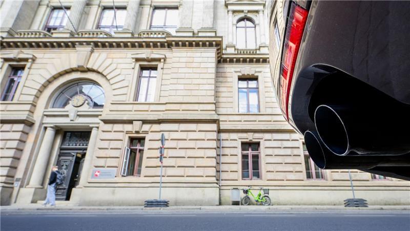 Am Landgericht Braunschweig beginnt ein weiteres Riesenverfahren rund um den Dieselskandal bei Volkswagen. (Archivbild) 