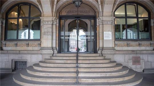 Am Landgericht Bremen begann die Hauptverhandlung gegen einen 38-jährigen Bremerhavener. 