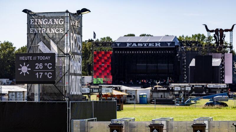 Am Mittwoch öffnet das Infield vor den großen Bühnen.