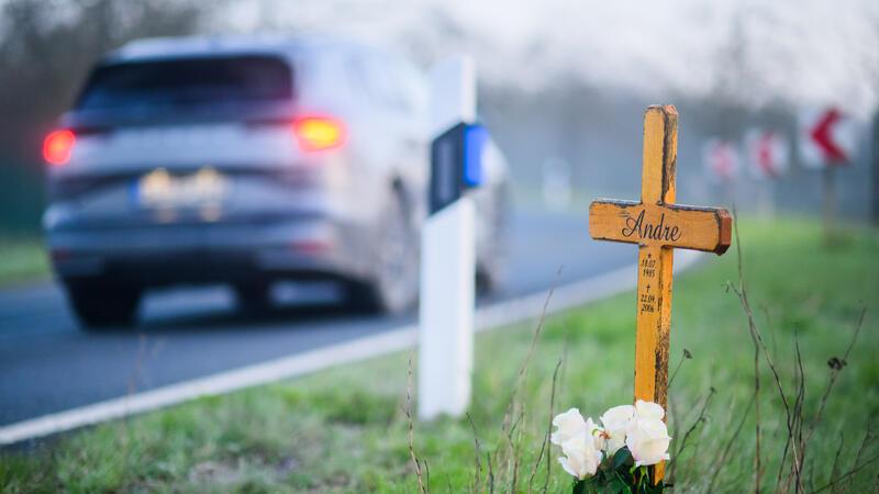 „Gurt anlegen!“ – Jeder dritte Verkehrstote im Kreis Stade war nicht angeschnallt Am Montag stellt Niedersachsens Innenministerin Daniela Behrens die Verkehrsunfallstatistik 2023 vor.