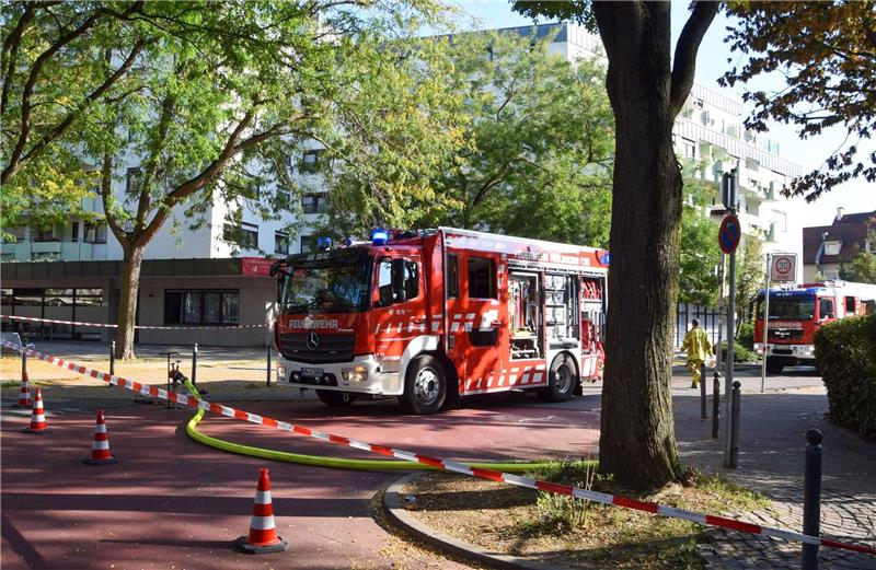 Ein Toter und zwei Verletzte nach Brand in Seniorenheim Am Montagnachmittag hatte es im ersten Obergeschoss in dem Seniorenheim gebrannt.