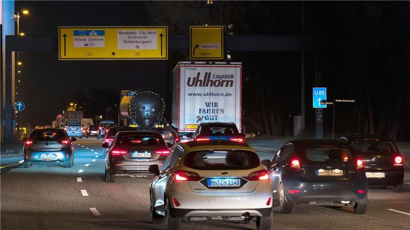 Am Morgen staute es sich noch auf der A7.