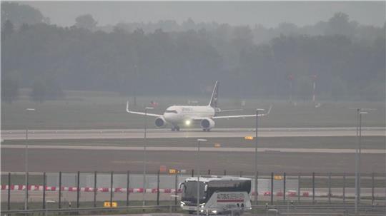 Am Morgen wurde der Flugbetrieb wieder aufgenommen.
