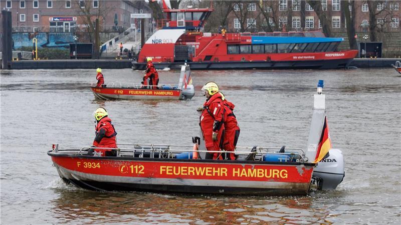 Am Morgen wurde eine leblose Person in der Elbe entdeckt. (Archivbild)