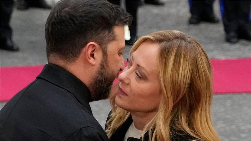 Am Nachmittag wurde er von Meloni empfangen.