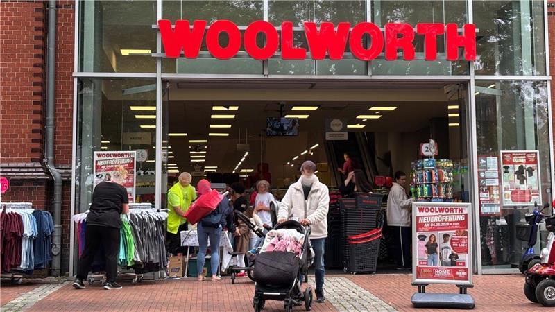 Am Pferdemarkt hat am Donnerstag Woolworth eröffnet.