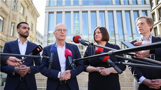 Am Rande der rot-grünen Koalitionsverhandlungen fordert Tschentscher Gegenmaßnahmen gegen die von den USA angekündigten Zölle.