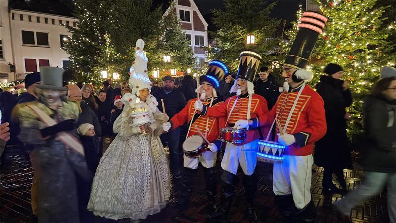 Winterwald und Öko-Klos: Der Buxtehuder Weihnachtsmarkt im TAGEBLATT-Check Am Samstag, 13. Dezember, sind ab 15 Uhr die Nussknacker los.