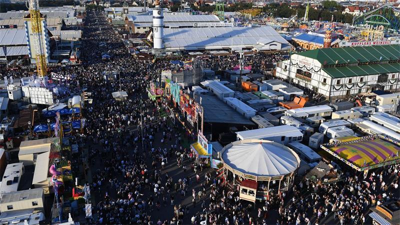 Sonnig, fröhlich, entspannt: Eine fast perfekte Wiesn Am Samstag herrschte dichtes Gedränge - aber es wurde nicht gefährlich.