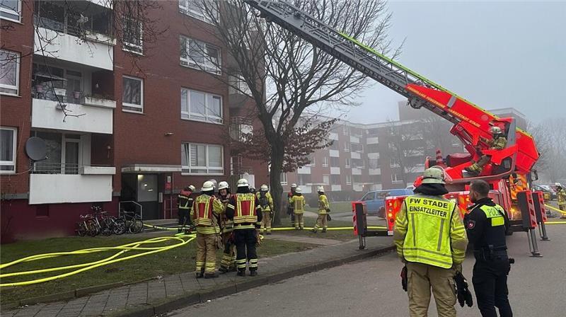 Stade: Kellerbrand und Wasserrohrbruch im Altländer Viertel Am Samstag rückte die Feuerwehr Stade ins Altländer Viertel aus.