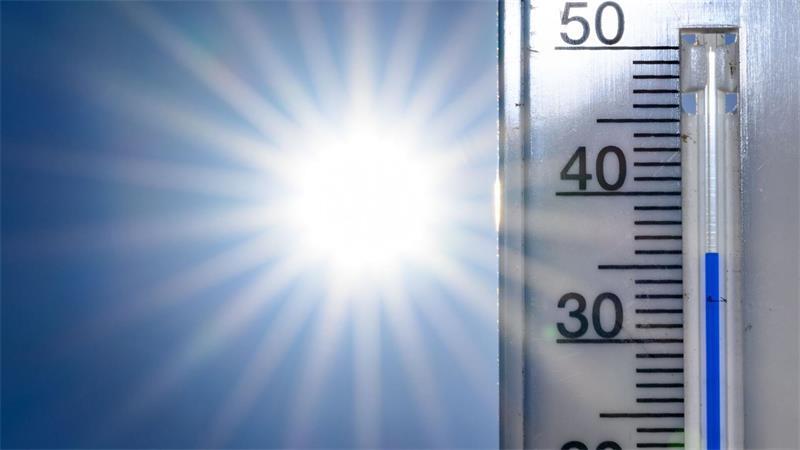 Am Samstag werden in Niedersachsen sehr hohe Temperaturen erwartet. (Symbolbild)