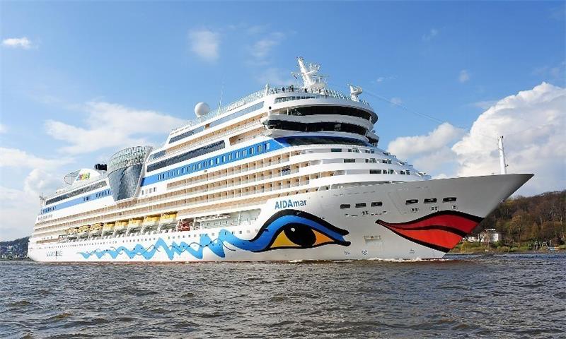 Am Sonnabend startete die Kreuzfahrtsaison in Hamburg. Als erstes Schiff legte die AIDAmar am Kreuzfahrtterminal an. Bis Mai wird das 2012 getaufte Schiff nun wöchentlich die Hansestadt besuchen – insgesamt neun Mal an jedem Sonnabend von 8