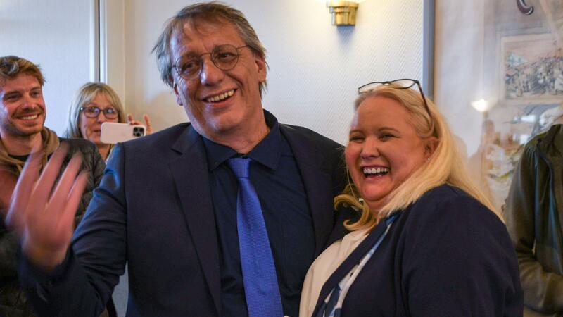 Tina Haltermann gewinnt Bürgermeister-Stichwahl auf Sylt Am Sonntag traten die 46-jährige parteilose Tina Haltermann und der 59-jährige Markus Gieppner (Die Insulaner) in einer Stichwahl gegeneinander an.