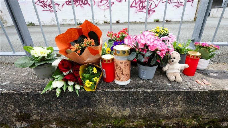 Getöteter Jugendlicher: Spurensuche in Eckernförde Am Sonntagabend suchten Einsatzkräfte in Eckernförde nach Spuren des Geschehens am Tatort. (Archivbild)