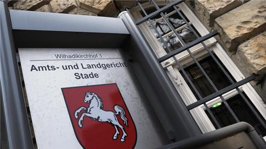 Am Stader Landgericht endete jetzt ein Geldwäscheprozess. Die Kammer verurteilte die Angeklagten zu Haftstrafen.