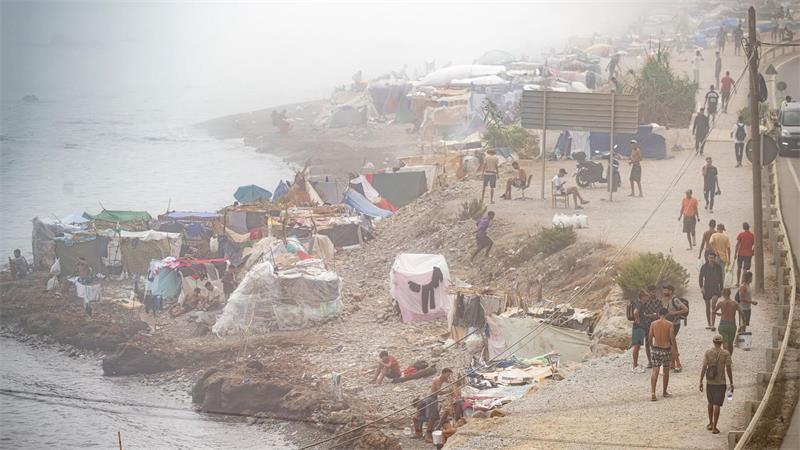 Am Strand von El Trampolín in Ceuta