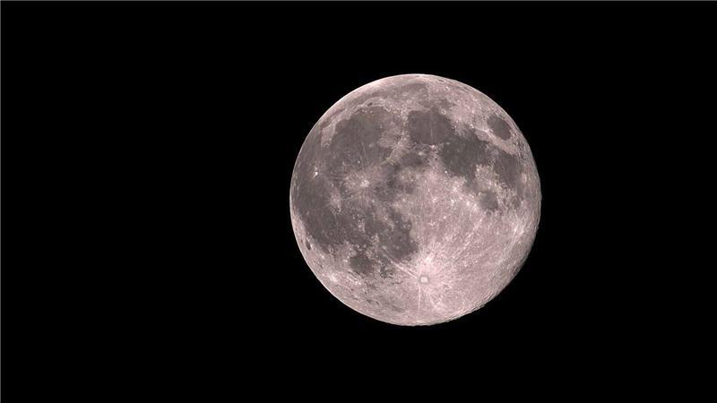 Sind 2026 erstmals wieder Menschen am Mond? Am Südpol des Mondes gibt es gefrorenes Wasser, das macht die Region zum attraktiven Ziel. (Archivbild)