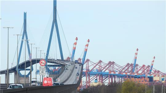 Die Hamburger Köhlbrandbrücke.