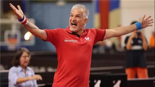 Am Ziel: Bei der Ping Pong Parkinson WM auf Kreta wurde Maik Gühmann im November nicht nur Weltmeister im Einzel und Mixed Doppel, sondern gewann auch die Bronzemedaille im Männer Doppel.