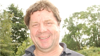 "Am liebsten geht es mir gut und ich freue ich, dass die Arbeiten am Backhaus vorangehen."Bernhard Lenz aus Fredenbeck am Montag, 12. August 2024.