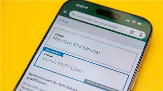 Amazon erhöhte 2022 die Prime-Abo-Preise ohne Zustimmung der Kunden. Wie kann man das Geld zurückfordern?