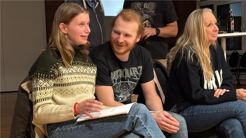 Amelie Teichmann und Dustin Matthies können kurz beim Proben durchatmen.