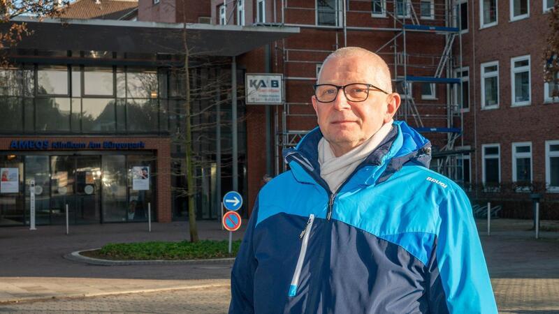 Ameos-Betriebsratsvorsitzender Sönke Petersen ist sauer. Den Entscheidungen von Ameos will er mit dem Betriebsrat entschlossen entgegentreten.
