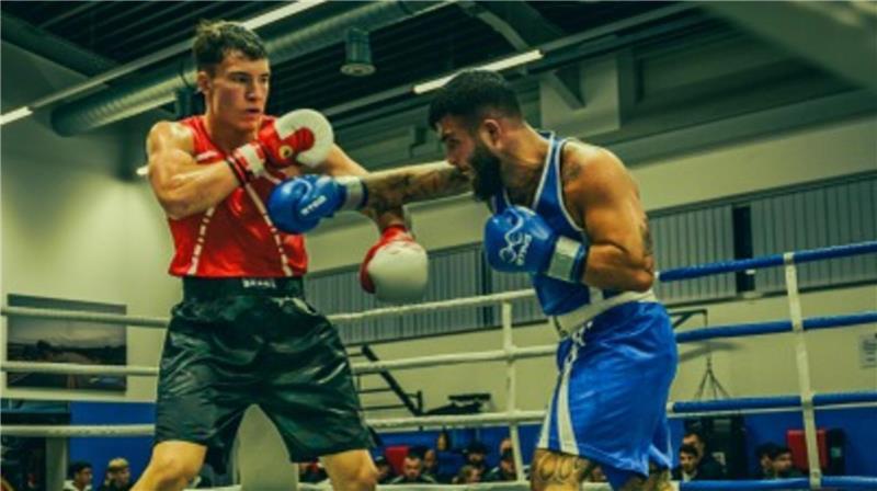 Amir Sadoughi (rechts) vom BSV und sein Gegner lieferten sich einen harten Kampf.