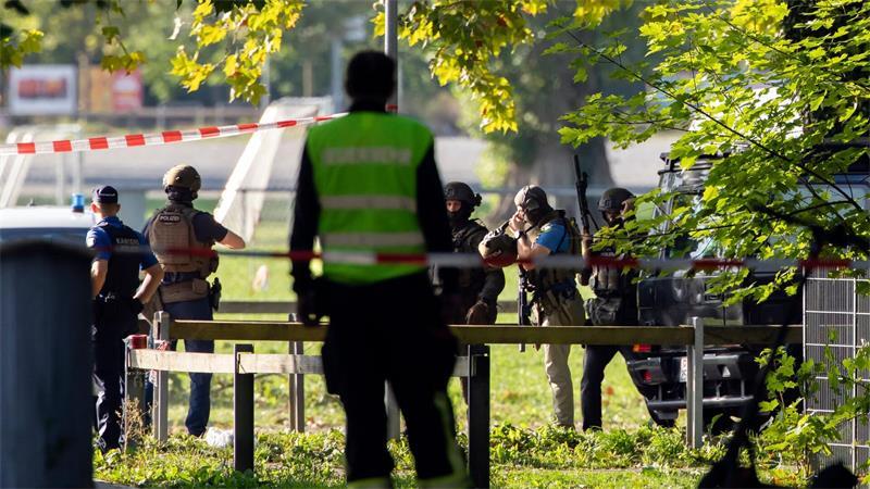 Amok, Terror, Abrechnung unter Kriminellen: Die Ermittler prüfen mehrere Szenarien.