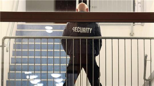An Wolfsburger Schulen werden Sicherheitsdienste eingesetzt. (Archvibild) 