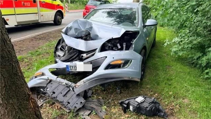 An dem Opel entstand ein Totalschaden.
