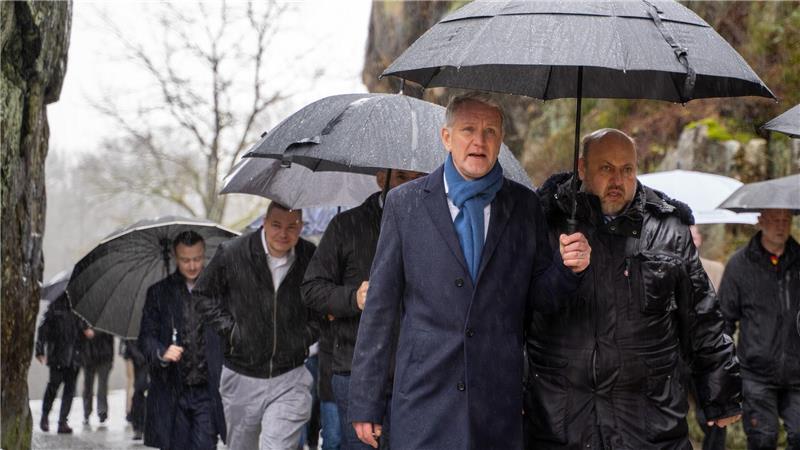 An den Externsteinen im Teutoburger Wald hatte sich Höcke mit nordrhein-westfälischen AfD-Politikern getroffen.