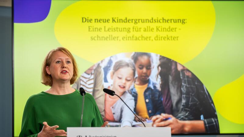 An den Plänen von Familienministerin Lisa Paus zur Kindergrundsicherung gibt es Kritik aus der FDP (Archivbild).