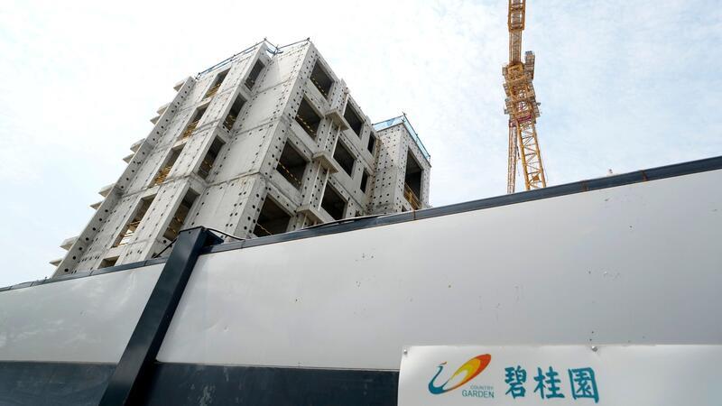 Liquidationsantrag gegen weiteren Konzern in China An der Börse rutschte der Kurs des Unternehmens Country Garden zeitweise um elf Prozent ab.
