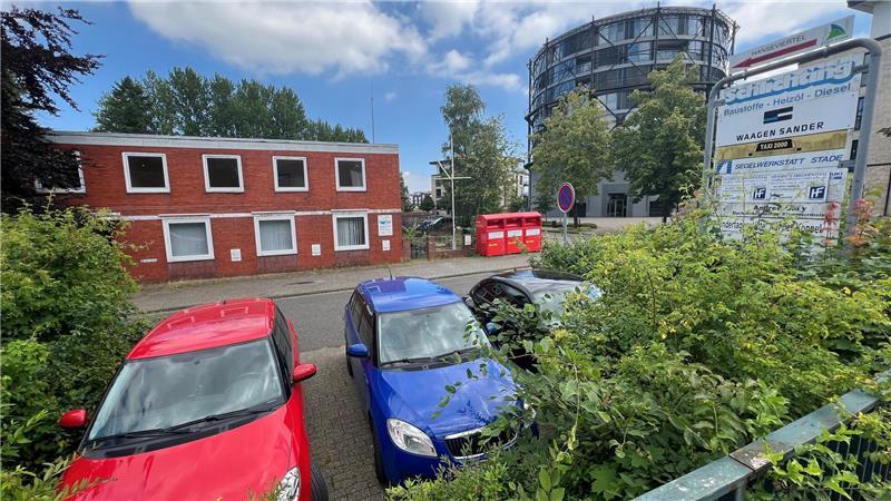 An der Einfahrt zur Harschenflether Vorstadt steht noch das alte DLRG-Gebäude - noch. Hier soll sich in Zukunft baulich einiges tun.