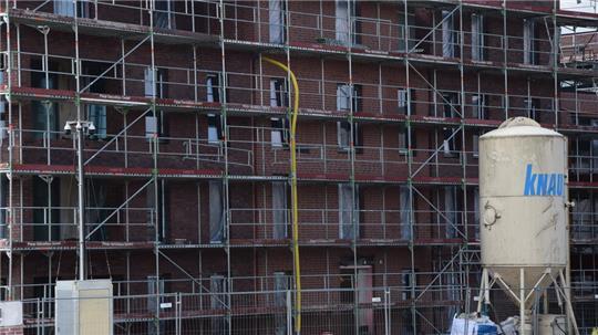 An der Giselbertstraße in Buxtehude bauen private Unternehmen in Teilen mietpreisgedämpfte Wohnungen. Das Foto zeigt eine Baustelle in dem Baugebiet aus dem vergangenen Jahr.