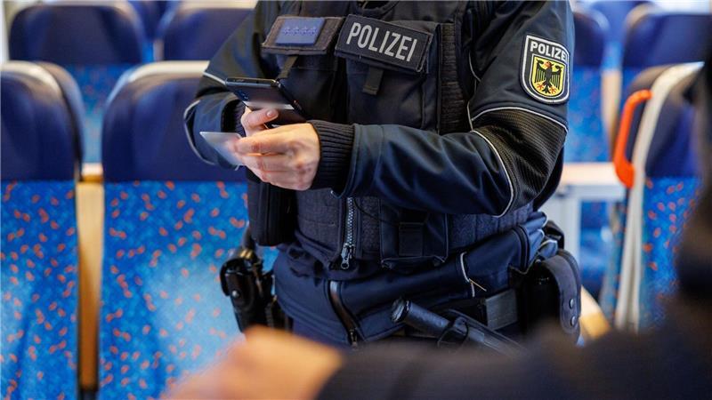 An der Grenze zu Tschechien gibt es stationäre Kontrollen seit Oktober 2023. (Archivfoto)
