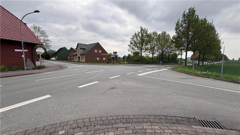 Gefährlicher Schulweg in Ahlerstedt sorgt für Eltern-Kritik An der Kreuzung Großer Damm/Kleiner Damm in Ahlerstedt kommt es immer wieder zu Verkehrsunfällen.