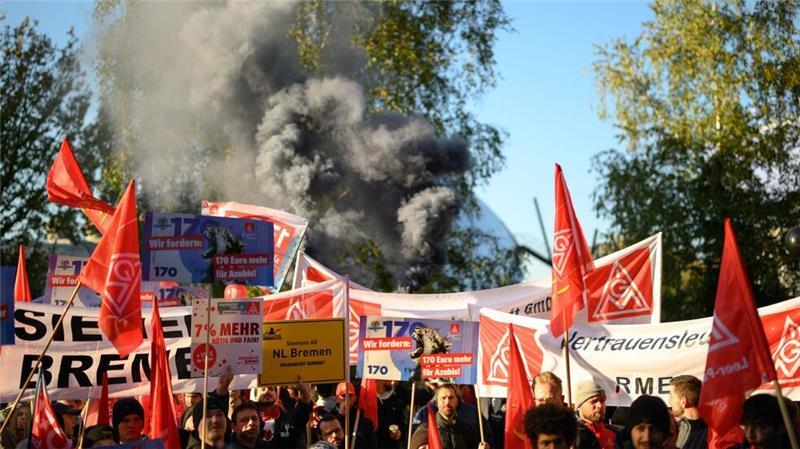 An der Kundgebung nahmen 500 Mitglieder der Gewerkschaft teil.