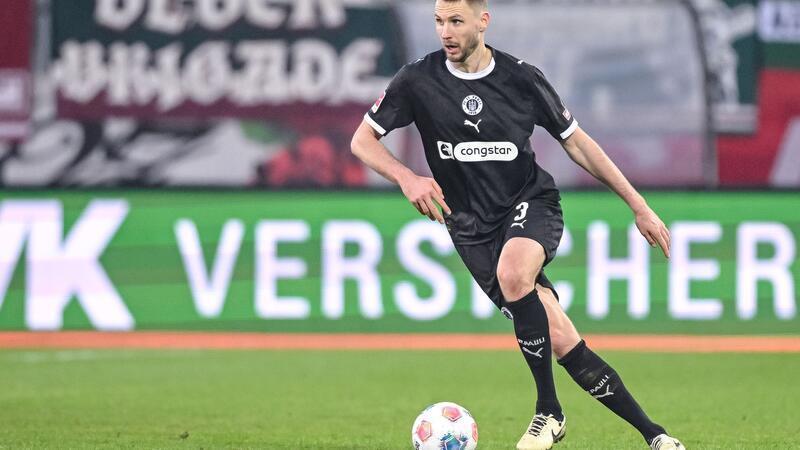 An der Wade verletzt: Abwehrspieler Karol Mets vom FC St. Pauli.