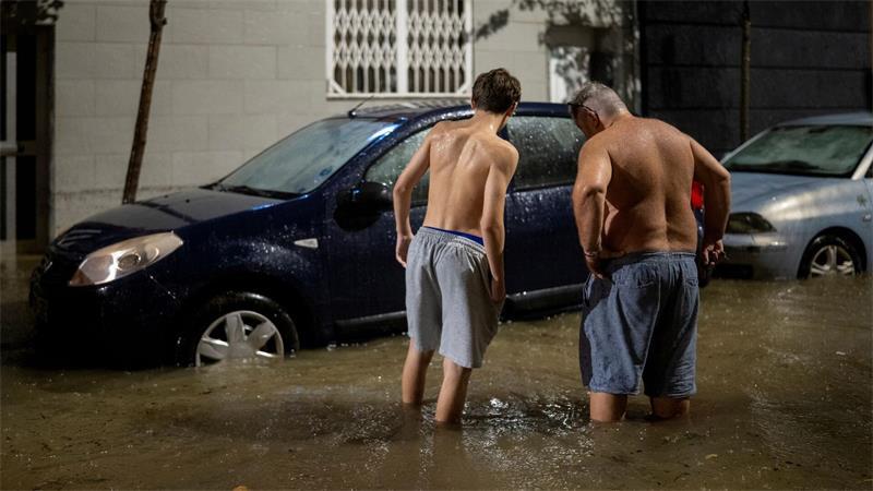 Mindestens drei Tote bei schweren Unwettern in Spanien An der katalanischen Küste gibt es Überflutungen.