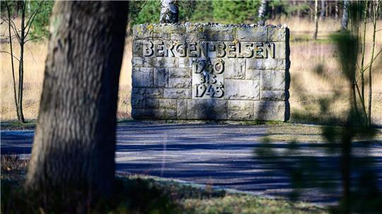 An die Befreiung des Konzentrationslagers Bergen-Belsen vor 80 Jahren wird mit einer Gedenkveranstaltung erinnert. (Archivbild)