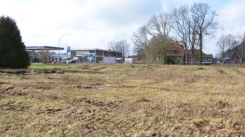 An dieser Stelle in Bremervörde soll ein Kino-Hotel entstehen. Der Investor und der zukünftige Betreiber haben ihre Pläne der Stadt vorgestellt.