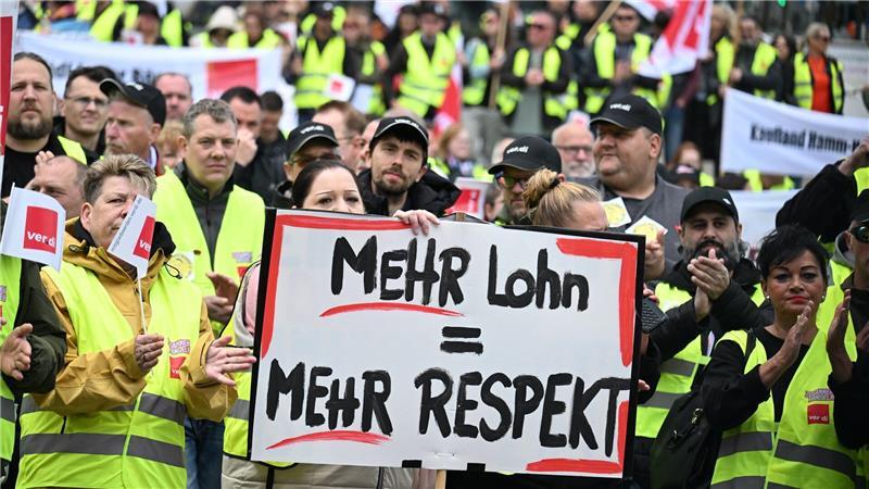 An einer Kundgebung in Dortmund nahmen mehrere Hundert Menschen teil.