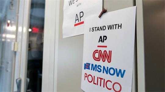 Andere Medien solidarisierten sich mit den geschassten Journalisten.