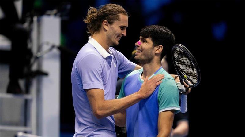 Famoser Zverev witzelt: „Deshalb nicht Nummer 1“ Anders als beim verlorenen French-Open-Finale setzte sich Zverev diesmal gegen Alcaraz durch.