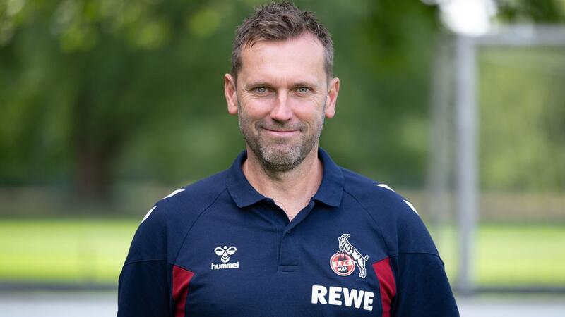 André Pawlak leitet die erste Trainingseinheit des neuen Jahres beim 1.FC Köln.