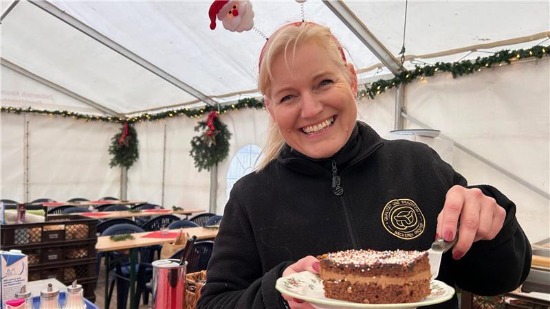 Von süß bis rauchig: So duftet es auf dem Christkindmarkt in Himmelpforten Andrea Richter hat Gewürzkuchen mit einer Nougatschicht im Angebot.