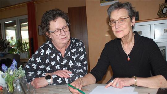Andrea Venzke (links) und Felicitas Hübner vom SoVD-Ortsverband Apensen.